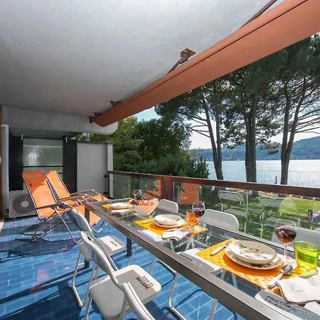 Apartment Fornetto-vigane Sleeps 6 Pool Air Con