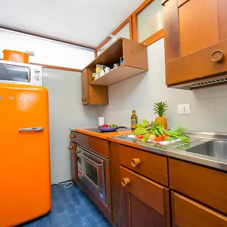 Fornetto-vigane Sleeps 6 Pool Air Con Angera